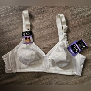NEW BALI 38B white bra classic support wire free